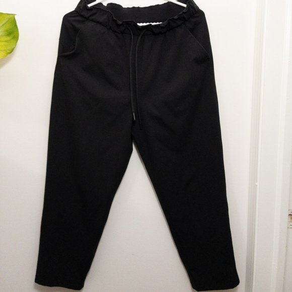 Lululemon high rise cropped pants 23” - Picture 1 of 4